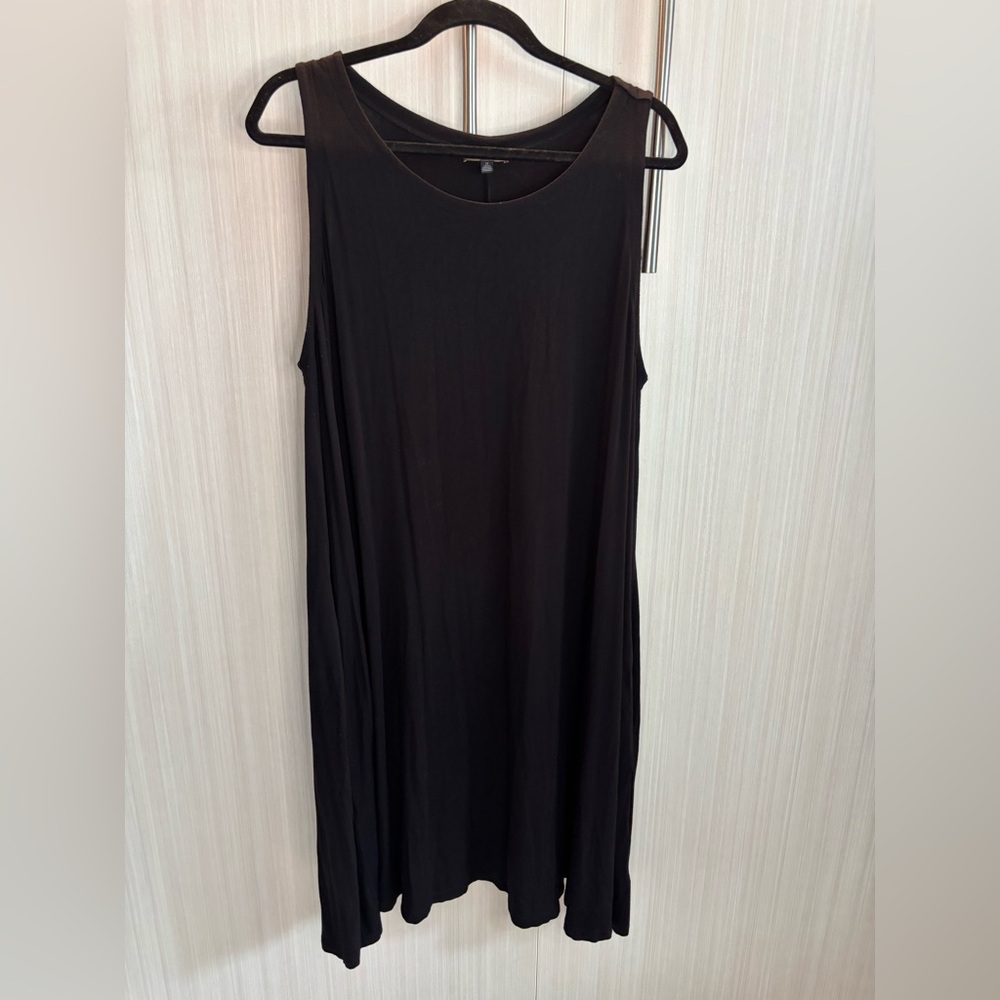 Lord & Taylor Black Sheath Midi Dress Crew Neck, Sleeveless with Pockets Size 2X